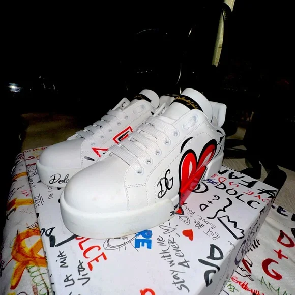 Dolce & Gabbana Love Sneakers - Picture 5 of 8